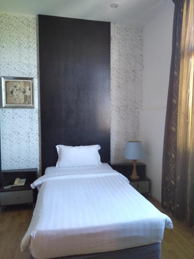 Ginasuite Kompleks27 Hotel Μπαντάρ Σερί Μπεγκαβάν Εξωτερικό φωτογραφία