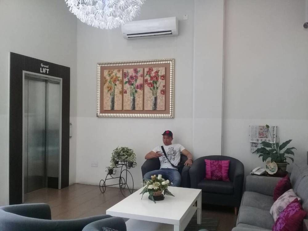 Ginasuite Kompleks27 Hotel Μπαντάρ Σερί Μπεγκαβάν Εξωτερικό φωτογραφία