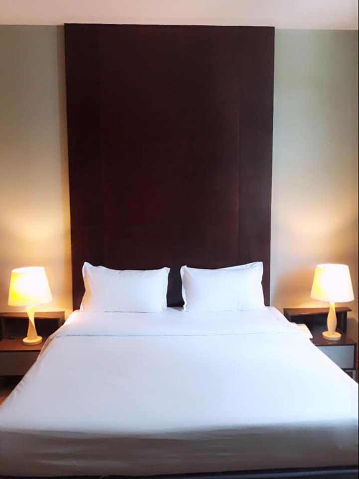 Ginasuite Kompleks27 Hotel Μπαντάρ Σερί Μπεγκαβάν Εξωτερικό φωτογραφία