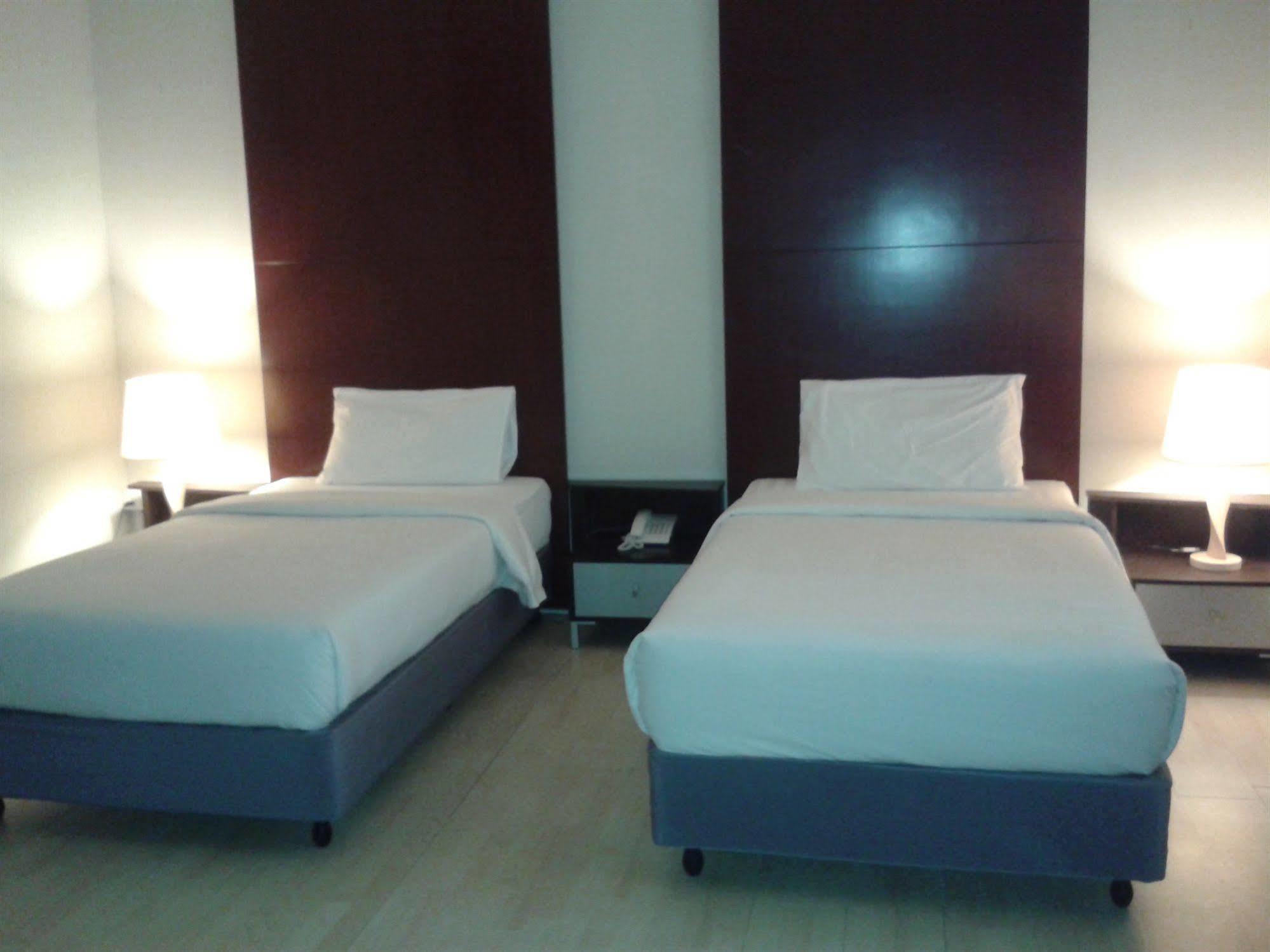 Ginasuite Kompleks27 Hotel Μπαντάρ Σερί Μπεγκαβάν Εξωτερικό φωτογραφία