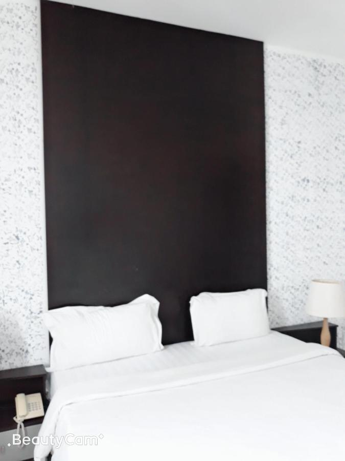 Ginasuite Kompleks27 Hotel Μπαντάρ Σερί Μπεγκαβάν Εξωτερικό φωτογραφία