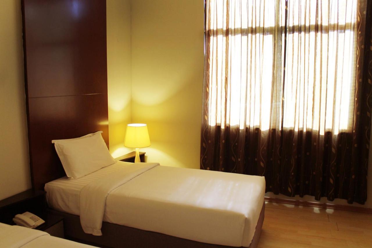 Ginasuite Kompleks27 Hotel Μπαντάρ Σερί Μπεγκαβάν Δωμάτιο φωτογραφία